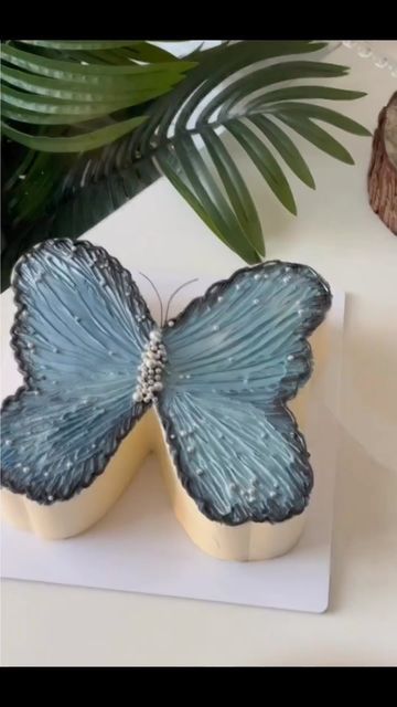 Sharing beautiful pastry and dessert on Instagram Birthday Core, Cake Reference, Birthday Cake For Him, Butterfly Cake, Cupcakes Decorados, Cake Decorating Frosting, Kids Cakes, Butterfly Cakes, Cake Decorating Designs