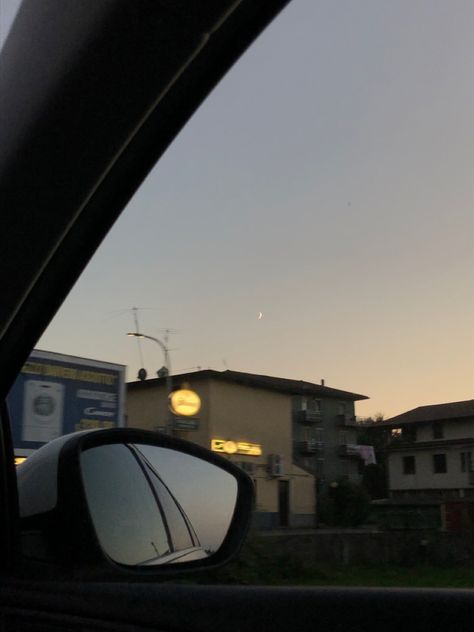 snapchat streaks, car, moon, sunset Car Staring, Snap Car, Streaks Snapchat, Moon Sunset, Snapchat Streaks, Snapchat Streak, In Car, Car Mirror, Snapchat