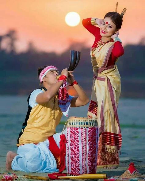 Bihu Dance Photography, Bihu Assam Dance, Ahom Kingdom, Assam Culture Art, Rice Agriculture, Bhogali Bihu, Bihu Dance, Assamese Language, Travel Countries