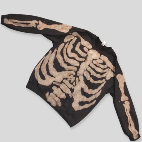 Skeleton Bleach Hoodie, Bleach Shirt Diy, Bleaching Clothes, Bleach Hoodie, Bleach And Tone, Vintage Skeleton, Skeleton Costume, Bleach Tie Dye, Diy Clothes Design