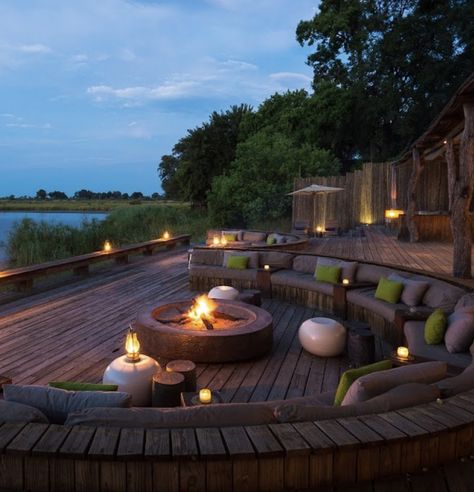 Outdoor Movie Theaters, Backyard Firepits, Hobbit Village, Luxury Pools Backyard, Luxury Outdoor Living, Outdoor Living Ideas, Lake Houses Exterior, Resort Architecture, Outdoor Living Design