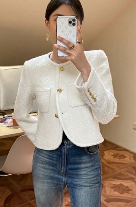 Cream Chanel Jacket Outfit, White Chanel Jacket, Cream Leather Jacket Outfit, Chanel Jacket Pattern, Chanel Jacket Outfit, Cream Leather Jacket, Fit Checks, Tweed Outfit, Leather Jacket Outfit