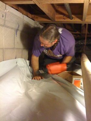 Crawl Space Encapsulation Method - Energy Vanguard Crawl Space Access Door, Insulation Ideas, Crawl Space Vapor Barrier, Crawl Space Vents, Crawl Space Insulation, Crawl Space Repair, Crawl Space Encapsulation, Diy Remodeling, Structure Building