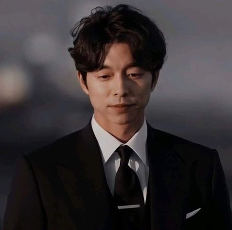 Kim Shin Goblin, Gong Yoo Goblin, Gong Yoo Instagram, Drama Icon, Goblin Gong Yoo, Goblin Korean Drama, Kdrama Icons, Song Joong, Dark Icon