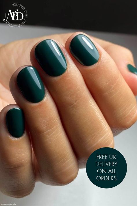 Petrol Green Nails, Sns Nails Green, Juniper Green Nails, Dark Green Manicure, Different Shades Of Green Nails, Winter Green Nails, Green Dip Nails, Deep Green Nails, Forest Green Nails