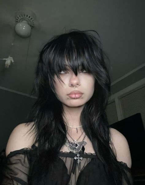 Explore the top goth haircut trends of 2024 with our detailed guide. Find your bold new look with styles ranging from short and sharp to long and luscious, all with a unique gothic twist. Perfect for anyone looking to add edge to their aesthetic #y2khairstyles Mall Goth Hair, Goth Haircut, Unique Hair Cuts, Emo Bangs, Goth Hairstyles, Rocker Hair, Emo Scene Hair, Oc Board, Y2k Hair