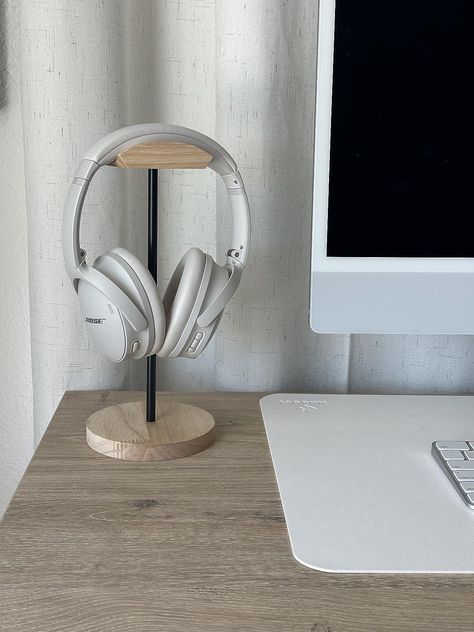 Headphone Holder Diy, Headphone Stand Ideas, Headphone Hanger, Ceramica Ideas, Headset Holder, Headset Stand, Headphone Stand, Headphone Holder, Desk Inspo