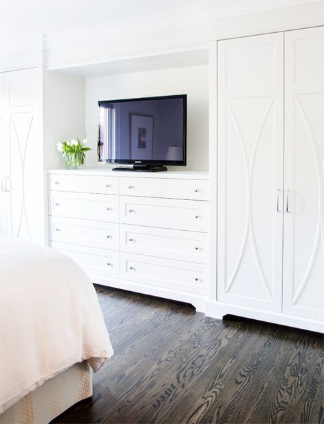 Bedroom Tv Stand, Bedroom Built Ins, Tv Bed, Bedroom Wardrobe Design, Built In Dresser, Closet Bed, Tiny Bedrooms, Bedroom Cabinets, Bedroom Armoire