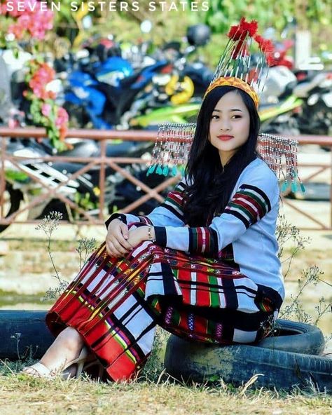 Seven Sisters States - NORTH EAST ❤️ Mizo Traditional Dress (Mizoram Culture)  Follow - In Frame - 😍  Follow 👉 @sevensistersstates For… Traditional Dress