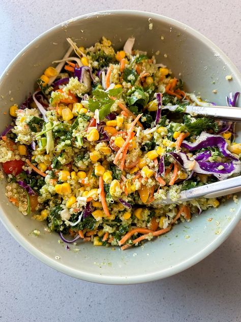 SUMMER ELOTE QUINOA SALAD Summer Elote Quinoa Salad, Healthy Summer Meals Vegetarian, Healthy Summer Vegetarian Recipes, Summer Paleo Dinner Recipes, Heart Healthy Sides For Dinner, Jenn Eats Good, Sweetgreen Salad Recipes, Quinoa Salad Lunch, Summertime Dinners