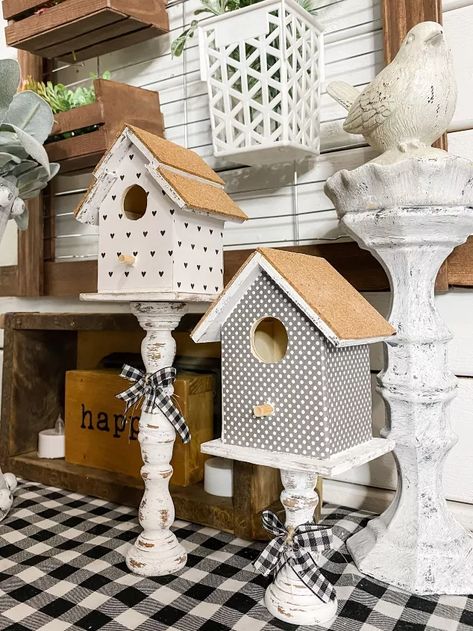 DIY Birdhouse Shelf Sitters | Hometalk Diy Decor On A Budget, Diy Farmhouse Wreath, Lavender Ideas, Farmhouse Wreath Decor, Windmill Diy, Diy Birdhouse, Birdhouse Ideas, Decor Inspiration Diy, Birdhouse Craft