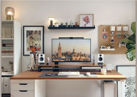 Cozy Desk Setup, Minimal Desk Setup, Studio In Casa, Minimal Desk, My 2023, Cozy Desk, Desk Setups, Home Studio Setup, Gaming Room Setup