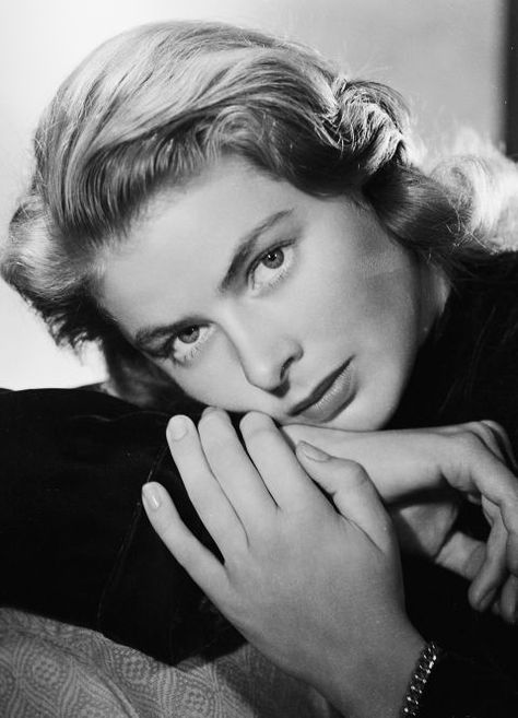 Ingrid Bergman: Bergman notoriously took an au naturale approach to beauty, only wearing a significant amount of makeup if required for a role, but she did shave a centimeter off of her hairline (not an unpopular grooming technique of the time) for a larger forehead. Click through for more Hollywood secrets on beauty and skincare. Sparse Eyebrows, Ingrid Bergman, Classic Actresses, Eyebrow Shaping, Hollywood Celebrities, Best Actress, Hollywood Glamour, About Hair, Beauty Secrets