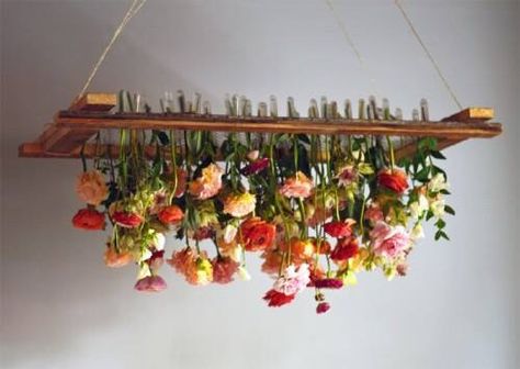 Floral Chandelier Diy, Hanging Floral Chandelier, Fleurs Diy, Flower Chandelier, Studio Diy, Floral Chandelier, בר מצווה, Diy Chandelier, Hanging Flowers