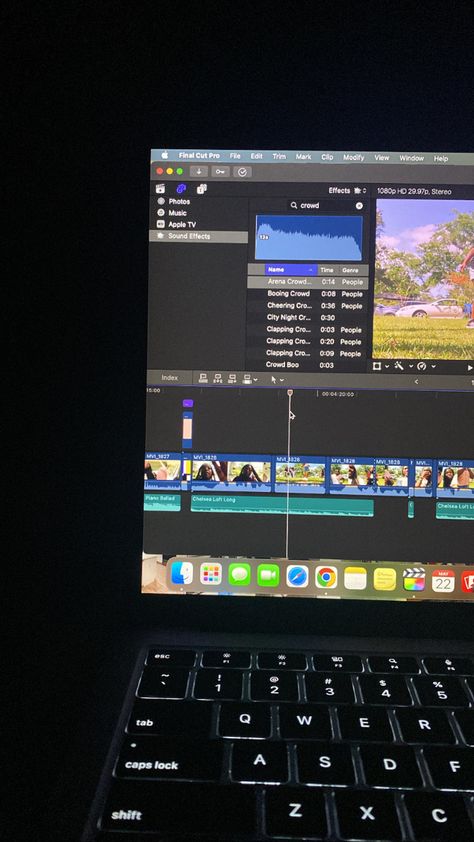 Photo Editing On Macbook, Computer Video Aesthetic, Video Producer Aesthetic, Vision Diary, Macbook Pro Video Editing, Pc Video Editing Setup, Youtube Essentials, Working On Laptop Aesthetic Video, Video Editing Studio