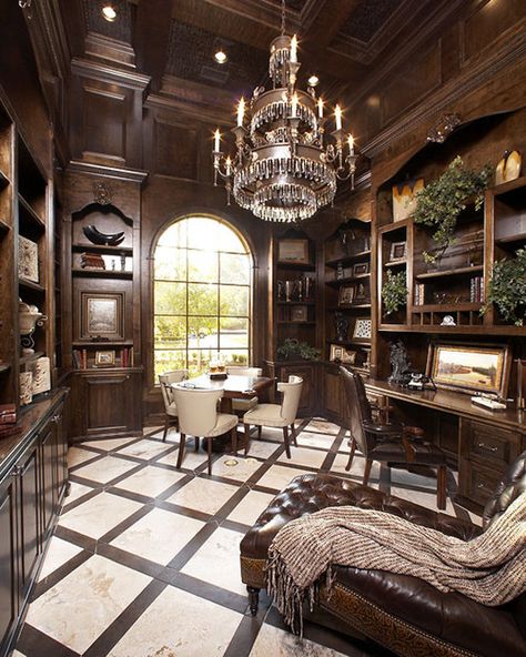 Traditional Office Decor, Home Office Library, Traditional Office, Interior Design Website, Luxury Office, Mediterranean Home, Home Libraries, Mediterranean Homes, Home Library