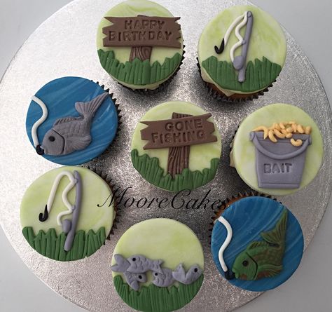 Fishing Birthday Cupcakes, Hunting Cupcakes, Happy Birthday Fishing, Fishing Cupcakes, Spine Tattoos For Women, Fishing Birthday, Geometric Heart, Unicorn Cake, Birthday Cupcakes