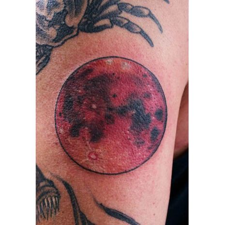 This chilling blood moon by Jake Hodson. #inked #tattoo #moon #blood #ink #awesome Half Sleeve Tattoos Nature, Blood Moon Tattoo, Arm Tattoo Realistic, Realistic Moon Tattoo, First Tattoos, Blood Tattoo, Sky Tattoos, Full Moon Tattoo, Celestial Tattoo