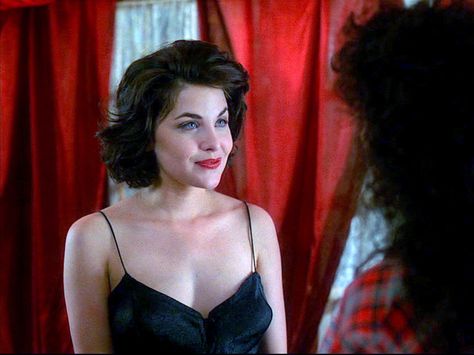 Audrey Horne Twin Peaks Twin Peaks 1990, Audrey Horne, Sherilyn Fenn, Black Lodge, Laura Palmer, Elizabeth Hurley, Jennifer Connelly, Twin Peaks, Famous Women