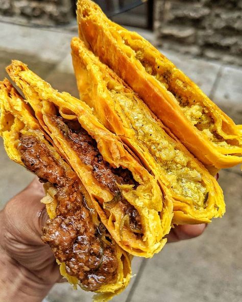 Best Jamaican Patties In Toronto: Top 11 Spots For Takeout Jamaican Patties, Jamaican Chicken, Jamaican Beef Patties, Jamaican Patty, Healthy Cafe, Jamaican Cuisine, Toronto Restaurants, Vietnamese Restaurant, Chicken Patties