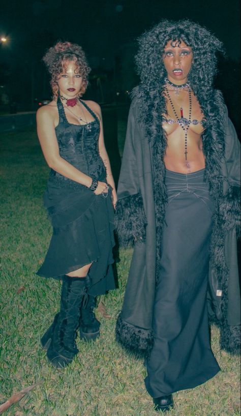 Afro Goth, Afro Punk Fashion, Flowy Skirts, Witchy Goth, Photos Of People, Goth Look, The Addams Family, Black Goth, Halloween This Year