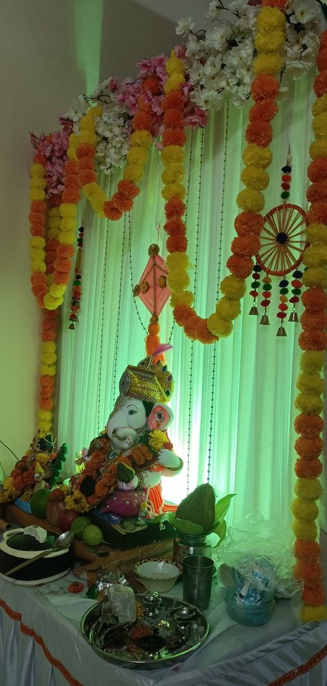 Ganpati At Home Snap, Ganesh Chaturthi Snapchat, Ganesh Chaturthi Snap, Simple Ganesh Decoration At Home, Ganesh Chaturthi Decoration At Home Simple, Ganesh Chaturthi Decoration At Home, Decoration Ganpati, Bappa Decoration, Chaturthi Decoration