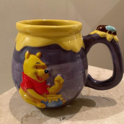 Winnie The Pooh Decor, Disney Souvenirs, Disney Mugs, Pretty Mugs, Pinterest Room Decor, Pottery Crafts, Mug Collection, Clay Art Projects, Botol Air