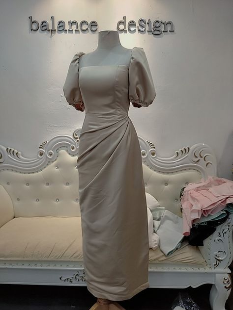 Inspirasi Dress Bridesmaid, Dress Bridesmaid Satin, Braidsmaid Dresses, Bridesmaid Satin, Dress Bridesmaids, Magical Dress, Classy Gowns, Kebaya Dress, Traditional Dresses Designs