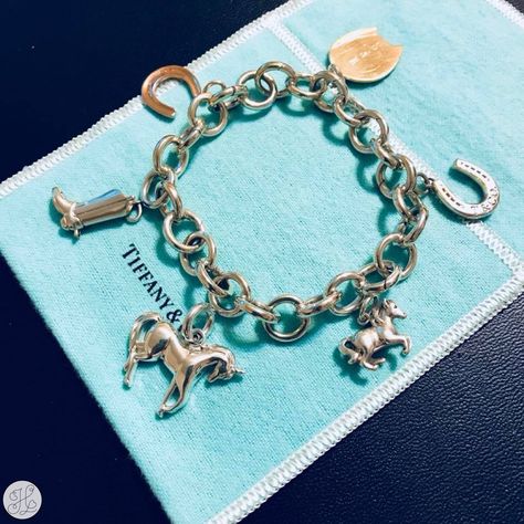 Horse Themed Tiffany & Co. Charm Bracelet I put together ❤️ Horse Accessories Jewelry, Equine Jewelry, Cowgirl Tattoos, Horse Bracelet, Mode Zara, Equestrian Jewelry, Cowgirl Jewelry, Horse Accessories, Horse Jewelry