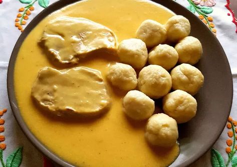 Vadas, burgonya gombóccal | Timcsi receptje - Cookpad receptek Hungarian Recipes, Pork Chops, Party Food, Cooking And Baking, Nutella, Main Dishes, Breakfast Recipes, Bacon, Food And Drink