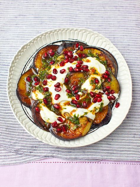 Aubergine Pomegranate, Aubergine Recipe, Pomegranate Recipes, Pomegranate Salad, Jamie Oliver Recipes, Lebanese Recipes, Eggplant Recipes, Diet Vegetarian, Middle Eastern Recipes