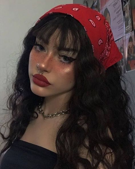 Alternative Makeup, Edgy Makeup, Cute Makeup Looks, Red Bandana, Grunge Makeup, Girls Makeup, Pretty Makeup, Cute Makeup, Aesthetic Hair