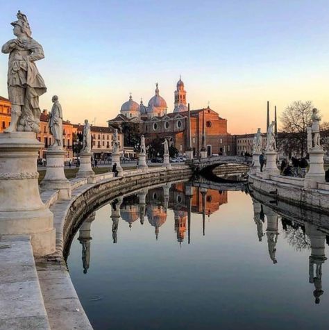 Padova Italy, Padua Italy, Moving To Italy, Italy Aesthetic, Italy Vacation, Northern Italy, Wonderful Places, Italy Travel, Great Places