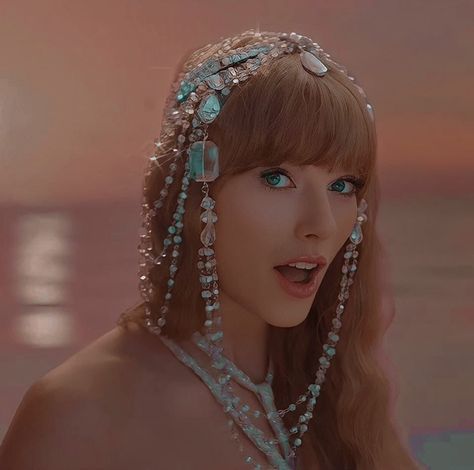 Taylor Swift Karma Music Video, Taylor Swift Songs Wallpaper, Karma Music Video, Songs Wallpaper, Taylor Swift Karma, Taylor Swift Music Videos, Best Celebrity Halloween Costumes, Taylor Swift Midnights, Celebrity Halloween Costumes