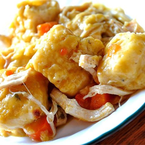 Slow Cooker Chicken and Dumplings | "This is an easy slow cooker recipe that cooks while you are at work! It is wonderful on a cold, snowy day. I have four children who are picky eaters, and they LOVE this! Enjoy!" Slow Cooker Chicken And Dumplings, Creamy Chicken And Dumplings, Crockpot Chicken And Dumplings, Easy Crockpot Chicken, Easy Slow Cooker Recipes, Chicken Slow Cooker Recipes, Dumpling Recipe, Crock Pot Slow Cooker, Crock Pot Cooking