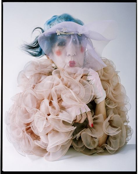 Anna Piaggi, Tim Walker Photography, Magazine Vogue, Creation Photo, Tim Walker, Photographie Portrait Inspiration, Richard Avedon, W Magazine, Advanced Style