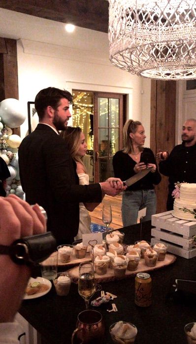 Miley Cyrus Wedding, Liam And Miley, Miley Cyrus Liam Hemsworth, Miley Cyrus And Liam Hemsworth, Miley And Liam, Secretly Married, News Bulletin, Iconic Weddings, The Last Song