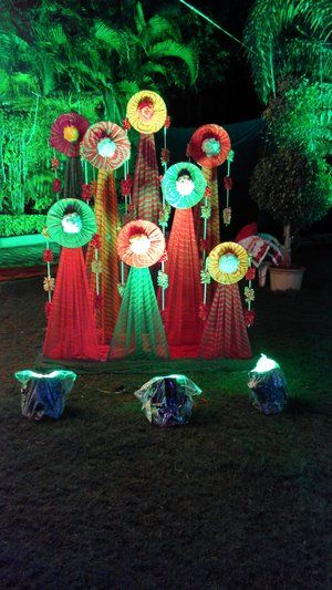 Dandiya Night Decoration Ideas, Dandiya Decoration Ideas For School, Navratri Selfie Corner, Dandiya Night Decoration, Selfie Point Ideas For School, Garba Night Decorations, Kirtan Decoration, Dandiya Decoration Ideas, Garba Decoration Ideas Navratri