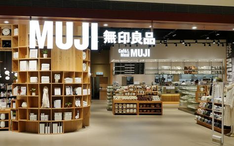 Japanese Lifestyle Store Muji Is Here to Fill the Empty Hole in Your Life Muji Shop, Muji Cafe, Muji Interior, Muji Store, Japanese Lifestyle, Japanese Store, Shop House Ideas, Book Cafe, Video Games For Kids