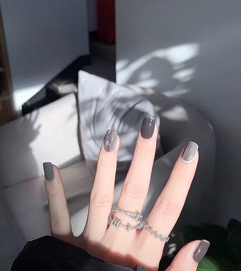 Red Grey Nails, Pink Grey Nails, Bears Nails, Anime Nails, Beauty Nails Design, Nail Type, Gray Nails, Pretty Gel Nails, Jelly Nails