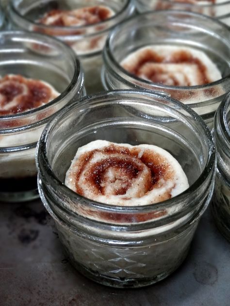 Jar Breakfast Recipes, Mason Jar Breakfast Recipes, Mason Jar Baking, Jar Breakfast, Mason Jar Pies, Mason Jar Breakfast, Mason Jar Desserts, Breakfast In A Jar, Cupcake Shop