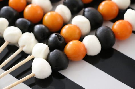 Using Cherry Tomatoes, Savory Halloween Food, Mini Mozzarella Balls, Graduation Food, Antipasto Skewers, Halloween Food Appetizers, Halloween Appetizers, Strawberry Salad, Halloween Snacks