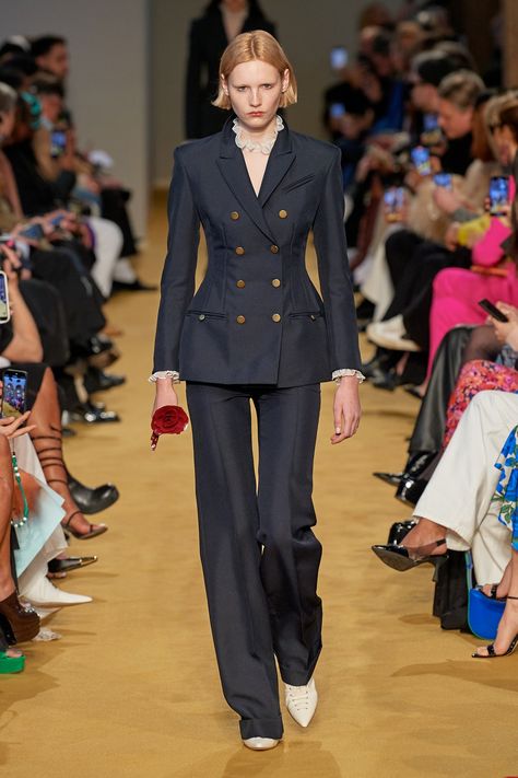 Fall 2023 Ready To Wear, Woman Suit, Corporate Fashion, 2023 Ready To Wear, Woman Suit Fashion, Lorenzo Serafini, Fashion Attire, Vogue Fashion, Suit Fashion