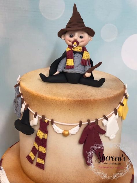 Harry Potter Baby Shower Cake, Harry Potter Theme Cake, Harry Potter Shower, Bebe Shower, Brunch Party Recipes, Harry Potter Birthday Cake, Harry Potter Nursery, Harry Potter Baby Shower, Festa Harry Potter