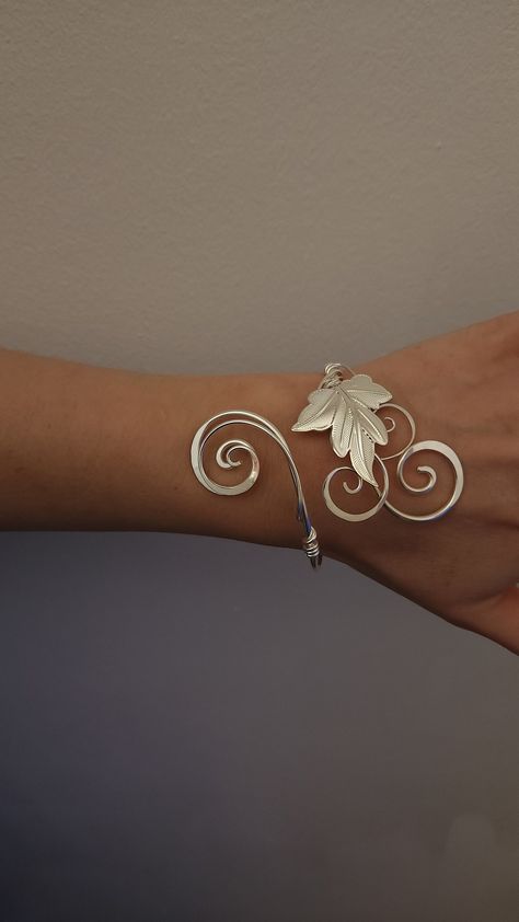 Silver Ivy Leaf Bracelet, Handmade Forest Vine Cuff Bangle, Elven Bridal Wedding Jewellery - Etsy Pastoral Grunge, Ivy Jewelry, Arm Cuff Jewelry, Bridal Wedding Jewellery, Swirl Bracelet, Vine Jewelry, Silver Leaf Bracelet, Dope Jewelry Accessories, Surf Jewelry