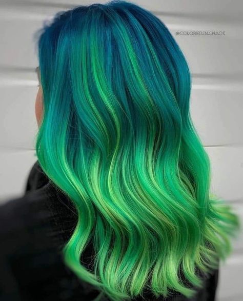 Green Ombre Hair, Green And Blue Hair, Blue And Green Hair, Hairstylist Inspiration, Neon Hair Color, Hair Color Styles, Weave Colors, Alter Ideas, Underneath Hair Color