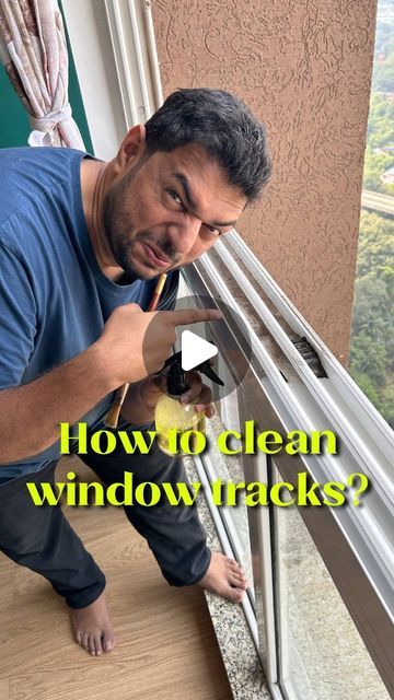 How To Clean Window Sills, How To Clean Window Tracks, How To Clean Blinds Easy, How To Clean Blinds, Dust Cleaner Diy, Best Window Cleaning Solution, Cleaning Blinds Easy, Window Cleaning Solution, Wash Windows