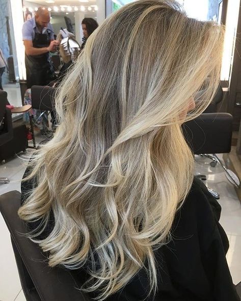 Beach Blonde Hair Color, Dirty Blonde Hair With Highlights, Beach Blonde Hair, Blonde Babies, Dirty Blonde Hair, Brown Hair With Blonde Highlights, Hair Done, Makijaż Smokey Eye, Ombré Hair