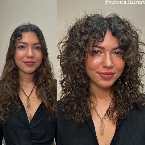 butterfly cut on curly hair Layered Blowout, Fine Curly Hair Cuts, Curly Angled Bobs, Butterfly Haircuts, Blonde Curly Bob, Layered Curly Haircuts, Curly Shag, Butterfly Hairstyle, Curly Shag Haircut