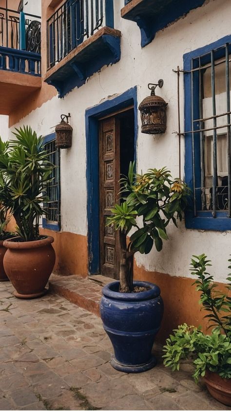 15 Old Mexican Houses That Are Masterpieces of Design - Cheerful Talks Mexican Houses, Mexico Houses, Iconic Houses, Mexican Style Home, Colonial House Interior, Turquoise Door, New Mexico Style, Hacienda Style Homes, Sunset Hues